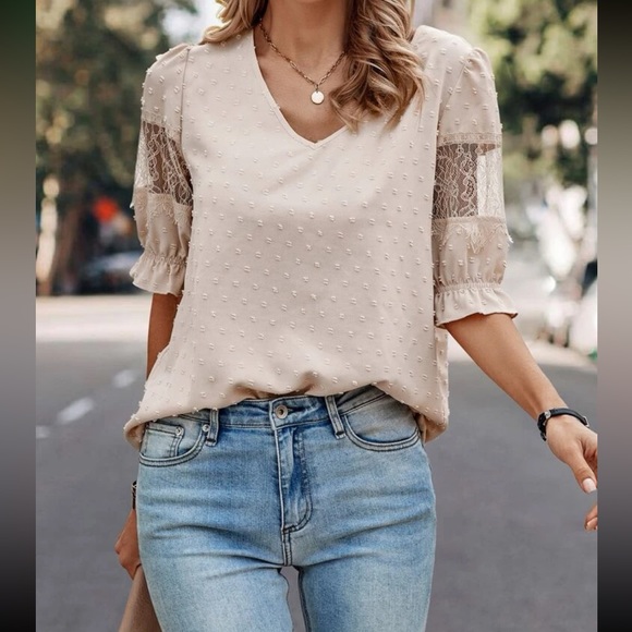 Boho Swiss dot lace sleeve blouse - Picture 4 of 5